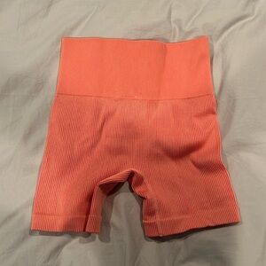 Salmon bike shorts - size small